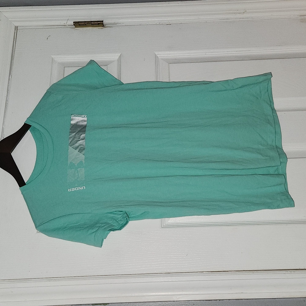 Under Armour classic tee